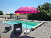 B&B Loubigné - Appealing holiday home in Loubigné with private pool - Bed and Breakfast Loubigné