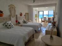 B&B Cancún - Beachfront Studio With Ocean View - Bed and Breakfast Cancún