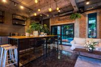 9BR Neverland Loft Pool Villa - B&B Ban Sai Yuan