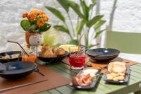 Naiira Luxury Trullo - jacuzzi and patio - B&B Alberobello