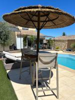 Appartement duplex meublé avec vue sur piscine - B&B Pont-Saint-Esprit