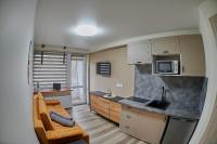 B&B Kaunas - COZY VISIT, Studio4 with balcony, 24h Self Chek-in, on the first floor - Bed and Breakfast Kaunas