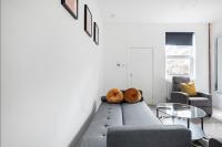 Cozy 2 Bed Home with Parking & Garden - B&B Stoke-on-Trent