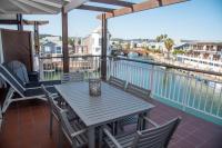 18 Quay West, Waterfront- Family Apartments - Chambres d'hôtes Knysna