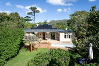 Kloof House - with solar backup power - B&B