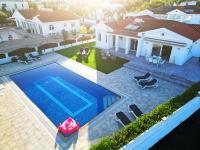 Villa con piscina privada
