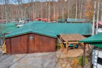 4BR Family Lodge in Gatlinburg with Hot Tub - B&B
