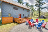 Athol Cabin with Deck and Fire Pit, 10 Mi to Lake - B&B Athol