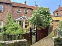 Cherry Blossom Cottage - B&B