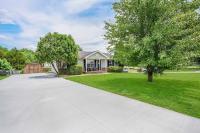 Charming House Close to Fort Campbell and Casino - Bed and Breakfast Oak Grove