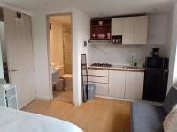 Studio Apartment with One Double Bed