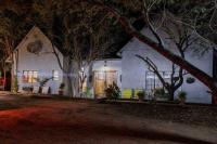 Holistic Hive Retreat House - B&B Livingstone