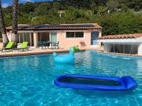 Petite Villa indépendante - Grande piscine 12x8 - B&B Carqueiranne