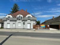 Lelle Centrum Vendégház - Ferienwohnung