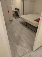 Room to share in a house close to the Olympic Games (Possibility for you to rent the whole house if you prefer) - B&B