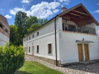Eszterházy Apartman - Bed and Breakfast
