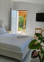 Klejdi's house - B&B Qeparo