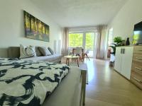 Studio-Apartment mit Balkon