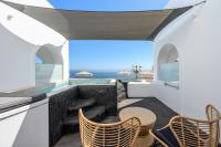 King Suite with Outdoor Hot Tub & Sea View