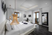 Hochzeitssuite mit Whirlpool im Freien und Meerblick