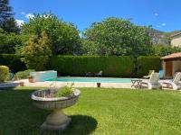 Appartement en Provence-Lubéron - piscine et calme - B&B Volx