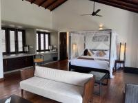 King Room with Mountain View