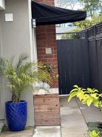 Sunrize Destinations - Newly renovated Mesa Studio - B&B Santa Barbara