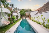 Magic Mango Villa Huge Projector bubble bath unique design - B&B Canggu