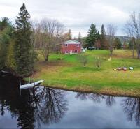 Exclusive Waterfront Cottage - B&B