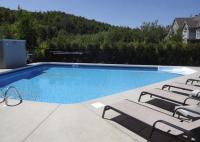 Chalet Saint-Sauveur with heated pool during Summer and Ski in Ski out! - B&B