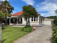 Historic Gisborne Villa - B&B