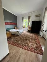 Peaceful holiday home by the Ugam river - B&B Khumson