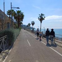 Belvedere Apartment 200mt beach - B&B Sanremo