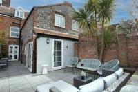 Eton House coastal villa with great outside space - B&B Sheringham