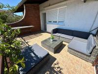 Apartman Leona - B&B Rogoznica