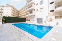 TuristMar - Amplio Apartamento en Salou con piscina, a 2 minutos de la Playa - Chambres d'hôtes Salou