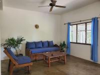 Charmante villa familiale proche de la mer - Bed and Breakfast Mahajanga