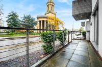 Luxury Apartment - City Centre - Balcony - Free Wifi & Netflix -126S - B&B
