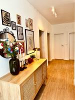 Appartement met 3 Slaapkamers, Balkon en Uitzicht op Zee