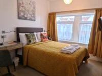 B&B Paignton - Torland Seafront Hotel - all rooms en-suite, free parking, wifi - Bed and Breakfast Paignton