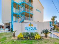 Beautiful 3 Bedroom BEACHFRONT Condo (F3) - Sleeps 10 - Bed and Breakfast