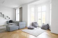 Fantastic 3-bed with french balcony and lake-views - B&B