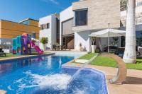Villa with amazing sea view, Pool, Home Cinema and ProAudio - B&B Santa Cruz de Tenerife