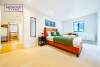 Quality Serviced Apartments in Camberley Town Centre, Free WiFi By Redwood Stays - Chambres d'hôtes Camberley