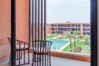 Azure Haven A Contemporary Retreat with a Luxury - Ferienwohnung