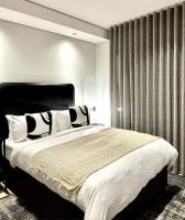 Explore Ellipse - Nguni Room - Bed and Breakfast