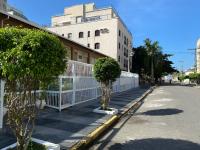 Apartamento Praia Enseada Guarujá Wilma - próximo da praia - com ar condicionado e vaga para carro - B&B Guarujá