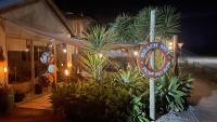 Beach Hut Overnight Rental - B&B