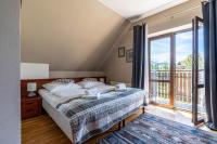 Double or Twin Room with Mountain View