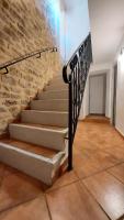 Maison de Village sur 2 étages à Vénéjan 4 personnes Meublé de tourisme classé 3 étoiles - Chambres d’hôtes
